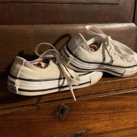 Girls’ size 11 white Converse All-Stars - Picture 3 of 5